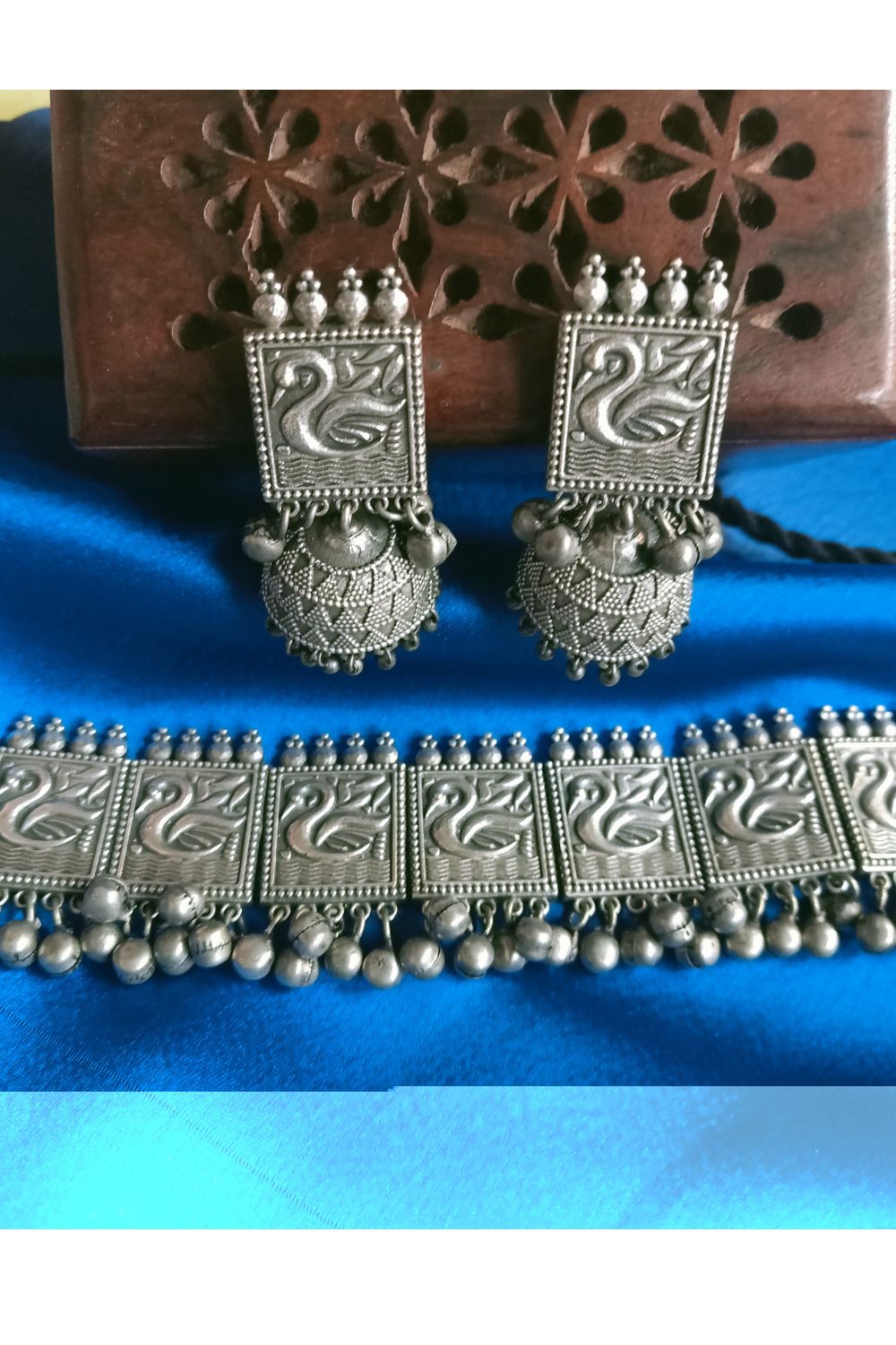 Hansinii - Premium Quality Oxidised Choker Necklace Set
