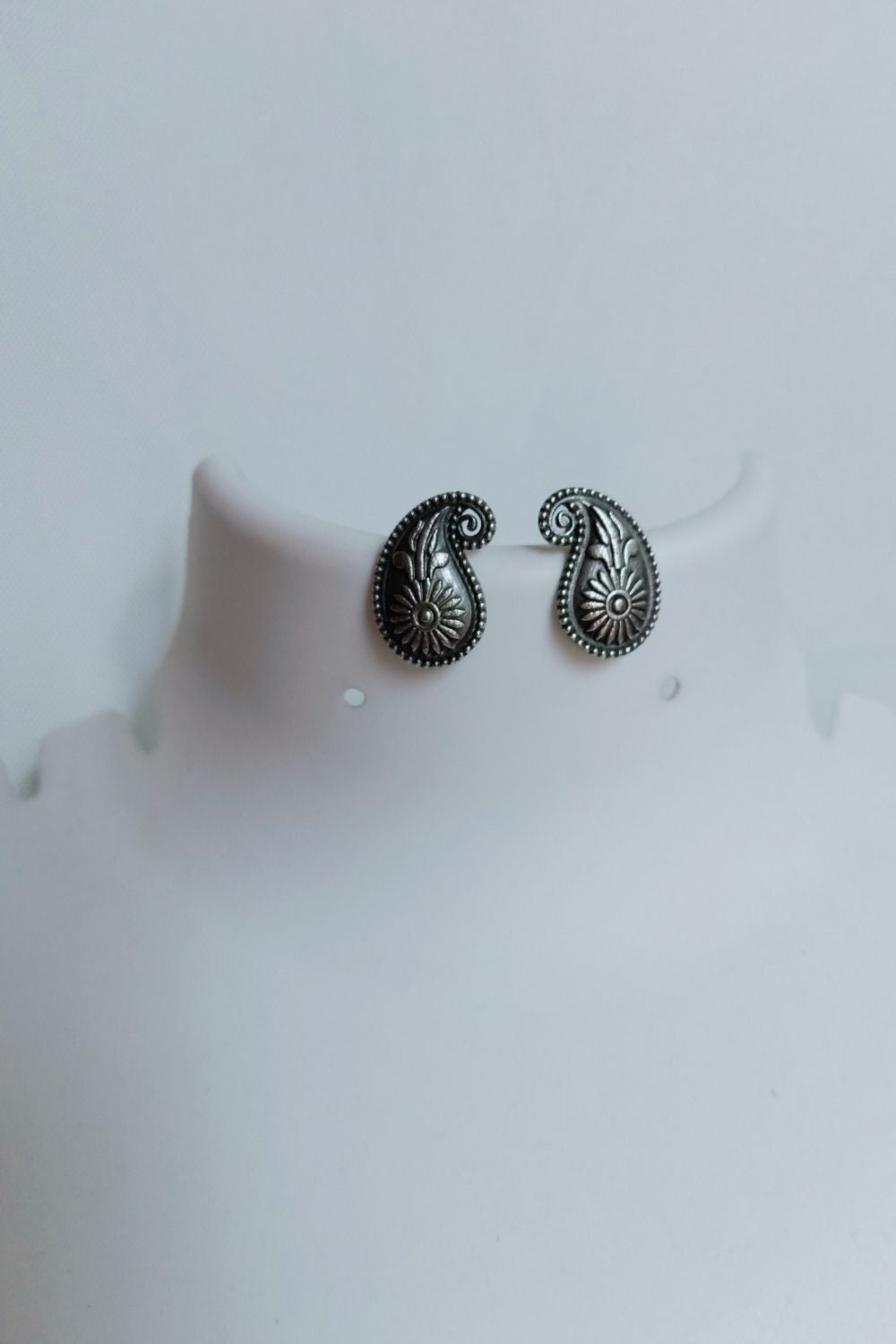 Paisley - Premium Quality Oxidised Stud