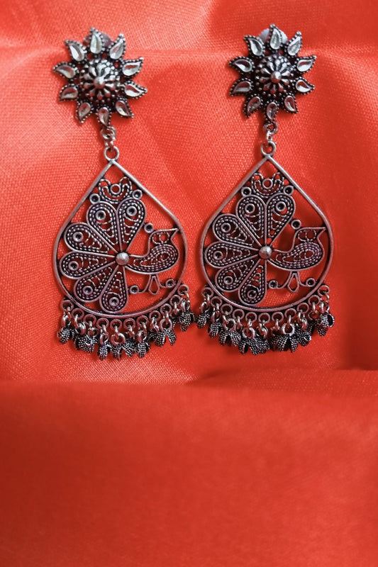 Pakhii - Oxidised Dangler