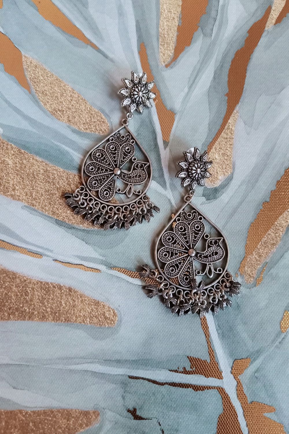 Pakhii - Oxidised Dangler