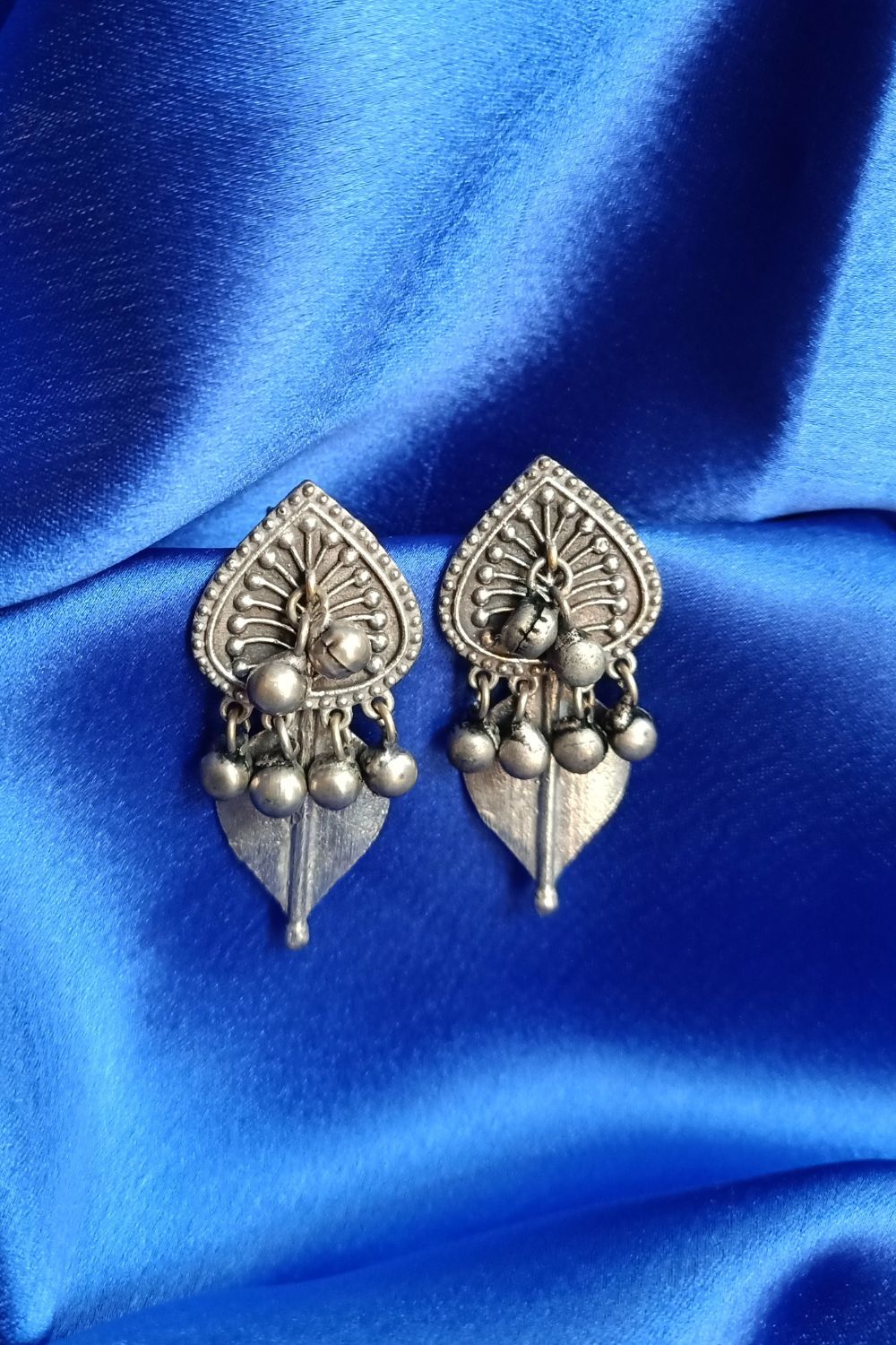 Raavi - Premium Quality Oxidised Dangler