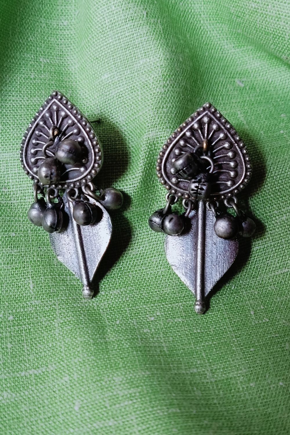 Raavi - Premium Quality Oxidised Dangler