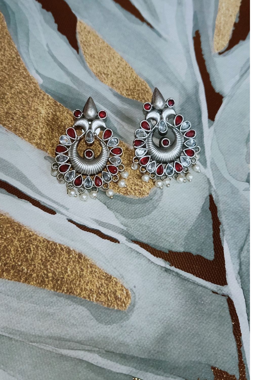 Ratna (Red and White) - Premium Quality Oxidised Stud