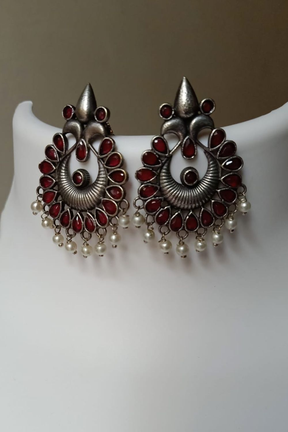 Ratna (Red) - Premium Quality Oxidised Stud